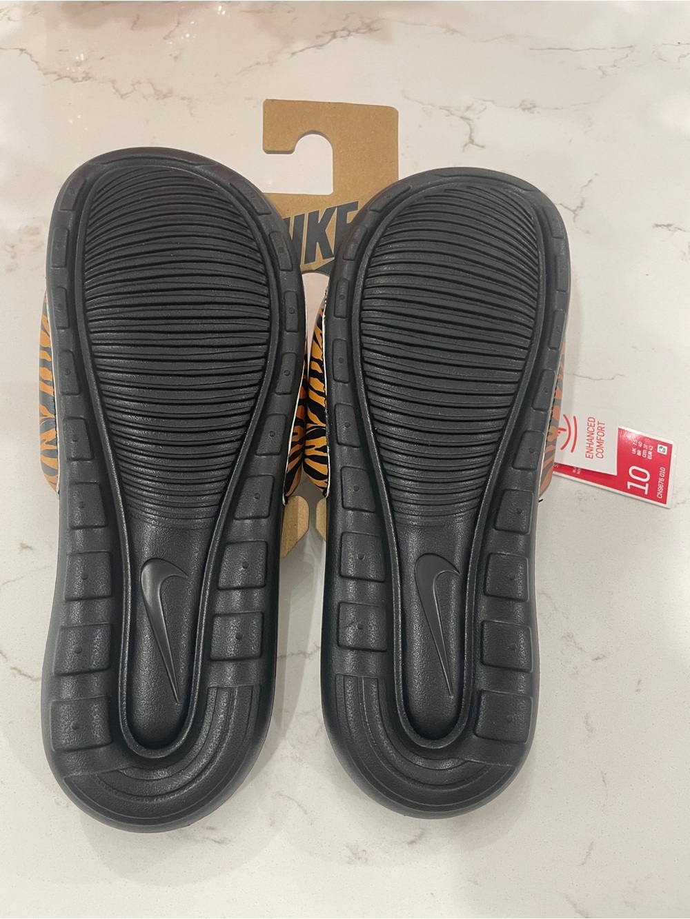 Women’s Nike Victori One Print Tiger Striped Slide Sandals Size 10 NWT - Picture 4 of 5